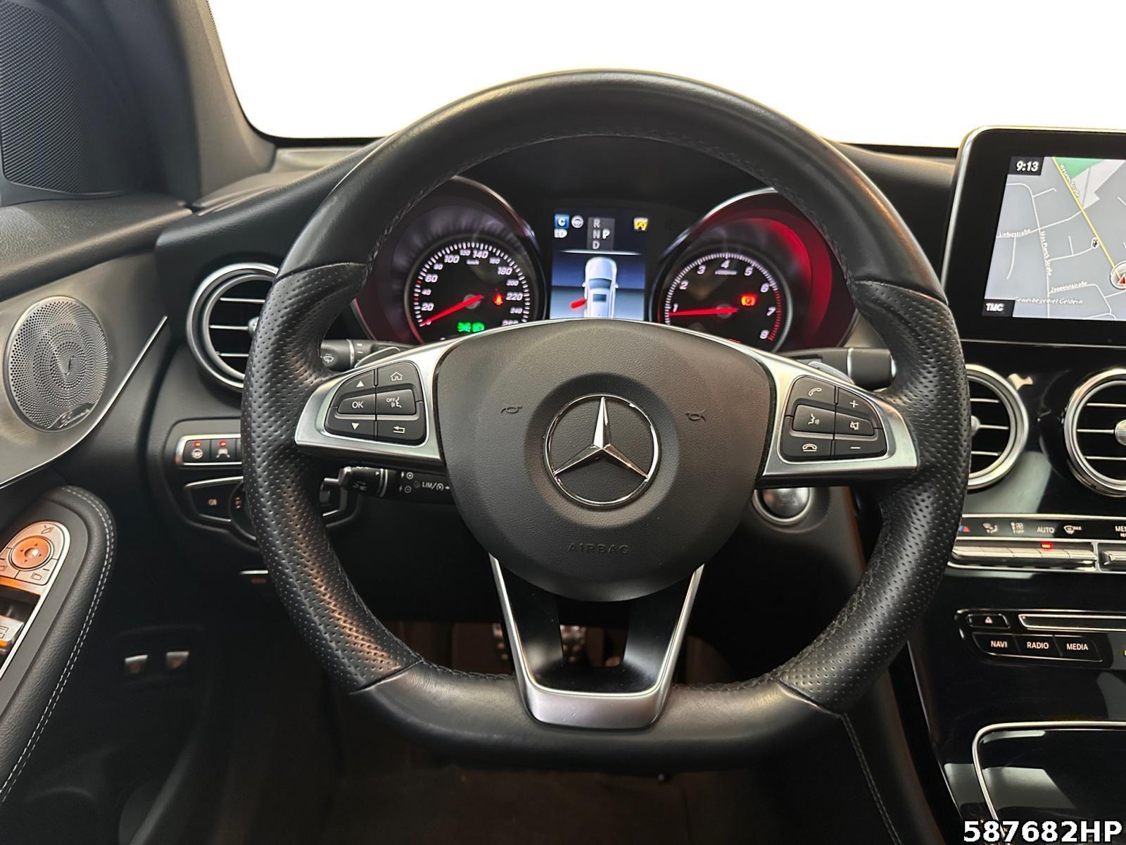 Fahrzeugabbildung Mercedes-Benz GLC 300 4M Coupé AMG-Line Burmester Distronic