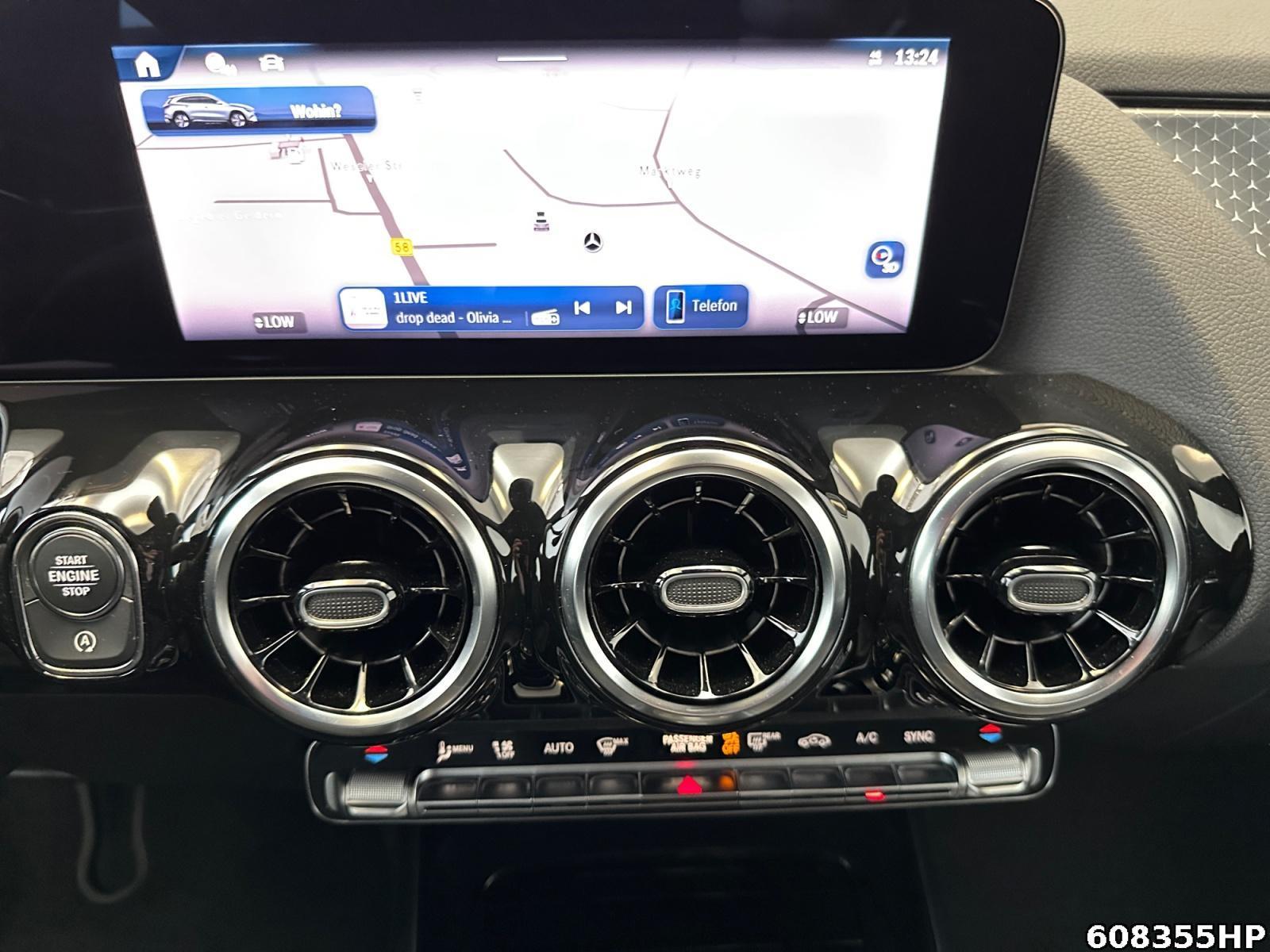 Fahrzeugabbildung Mercedes-Benz GLA 200 Progressive DISTRONIC AHK Rückfahrkamera