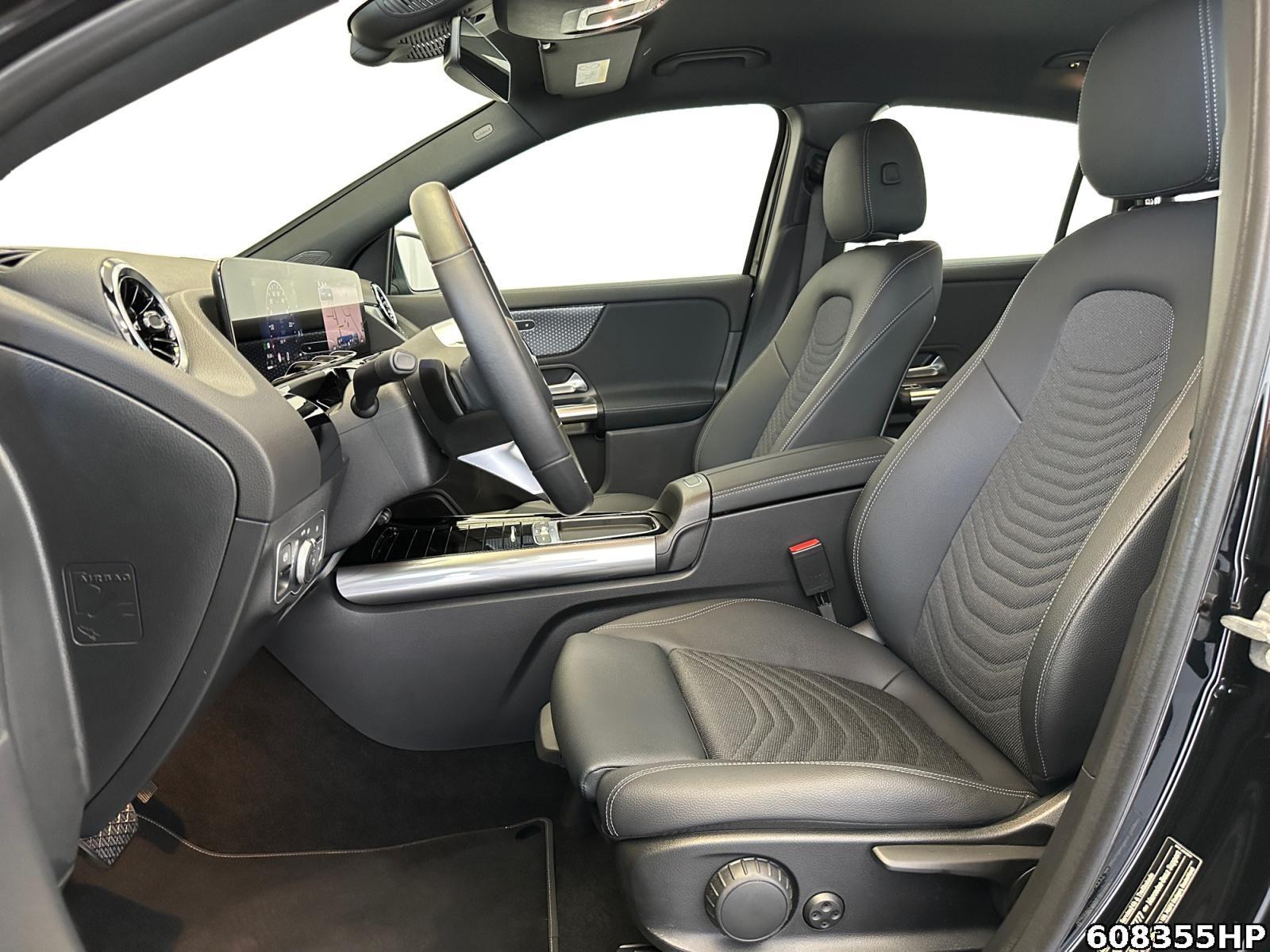 Fahrzeugabbildung Mercedes-Benz GLA 200 Progressive DISTRONIC AHK Rückfahrkamera