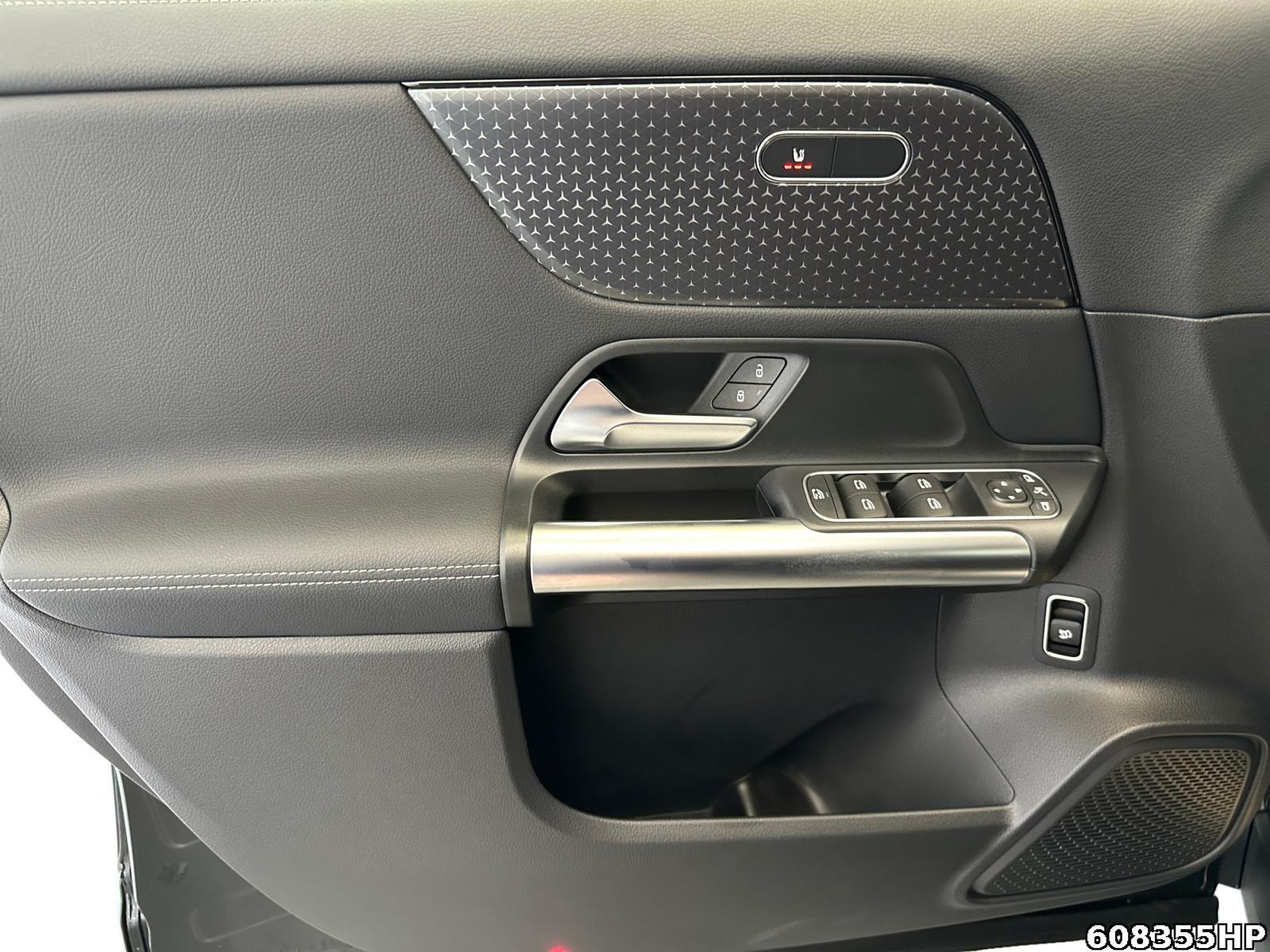 Fahrzeugabbildung Mercedes-Benz GLA 200 Progressive DISTRONIC AHK Rückfahrkamera