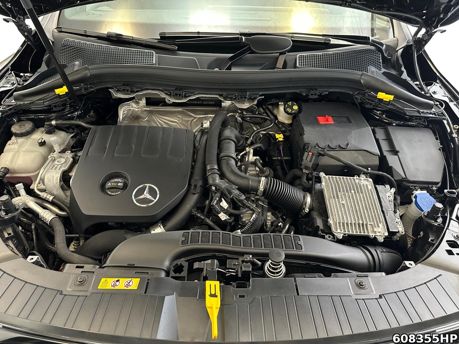 Fahrzeugabbildung Mercedes-Benz GLA 200 Progressive DISTRONIC AHK Rückfahrkamera