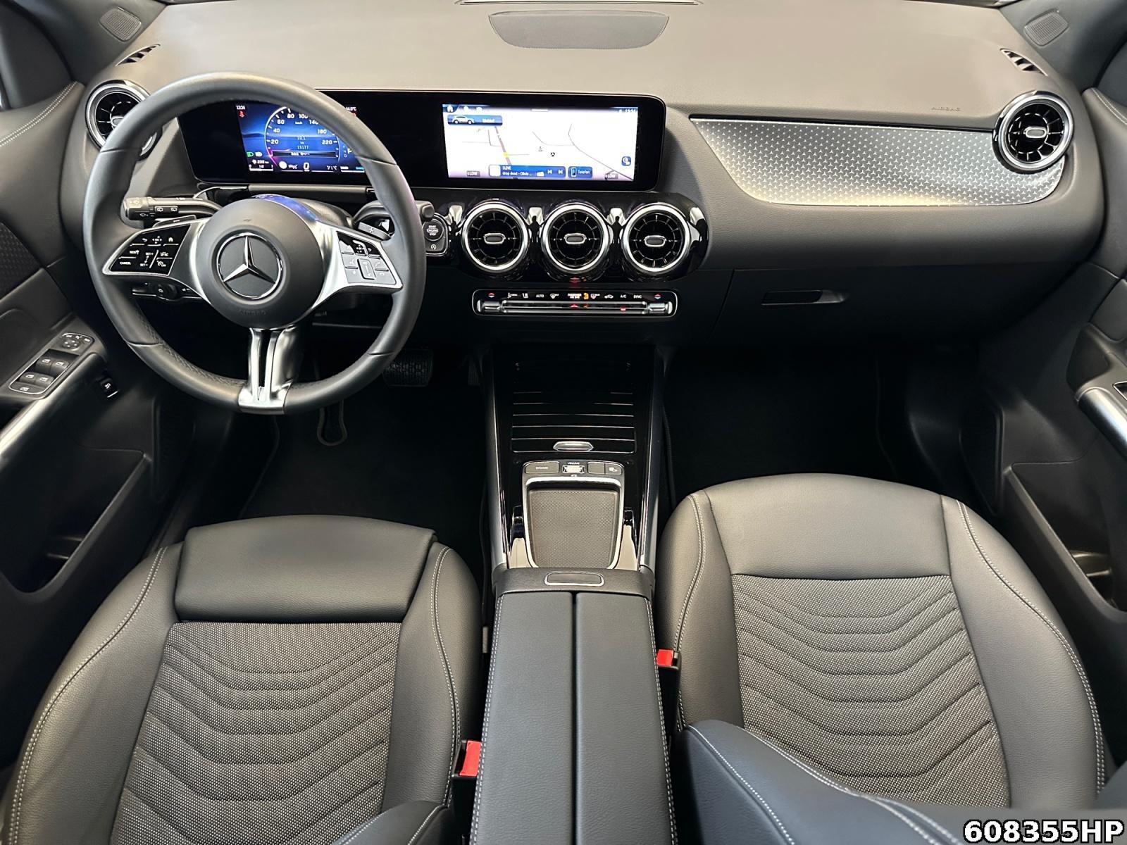 Fahrzeugabbildung Mercedes-Benz GLA 200 Progressive DISTRONIC AHK Rückfahrkamera