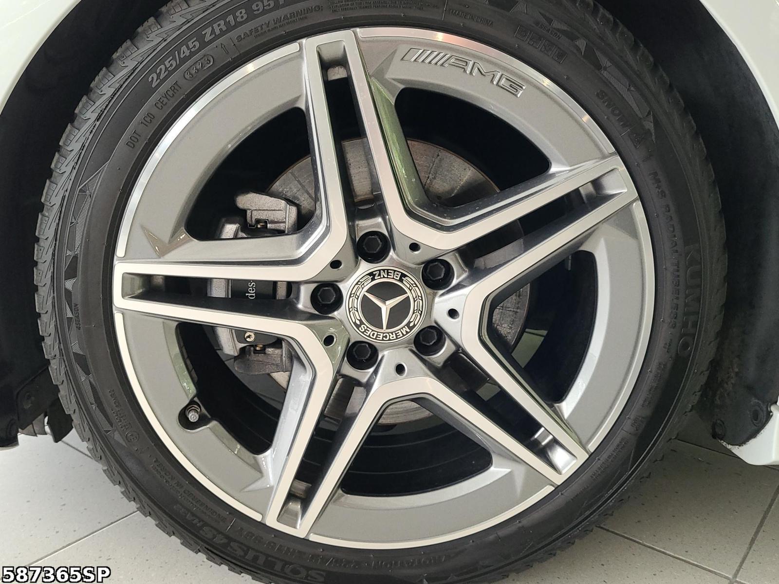 Fahrzeugabbildung Mercedes-Benz A 180 AMG KAMERA Lenkrad Hzg. 18