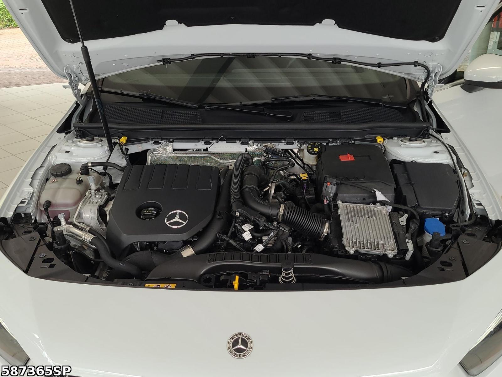 Fahrzeugabbildung Mercedes-Benz A 180 AMG KAMERA Lenkrad Hzg. 18