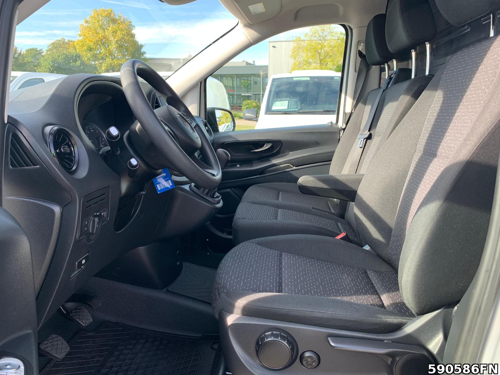 Fahrzeugabbildung Mercedes-Benz Vito 110 XXL *KLIMA**AHK**NAVI**TEMPOMAT**DAB*