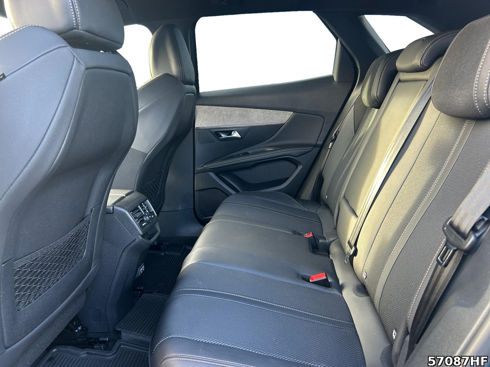 Fahrzeugabbildung Peugeot 3008 GT +180KAMERA+CARPLAY+LED+LANEASSIST+