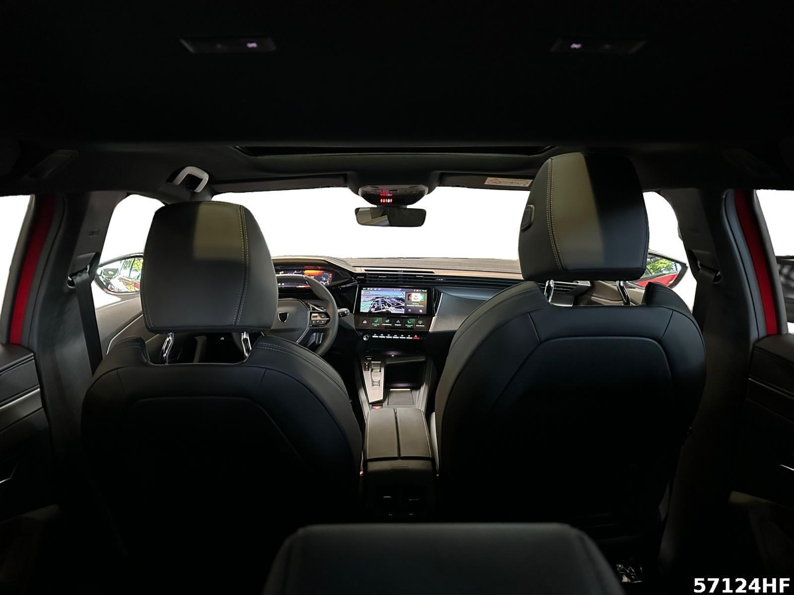 Fahrzeugabbildung Peugeot 308 SW GT Hybrid 145 e-DSC6