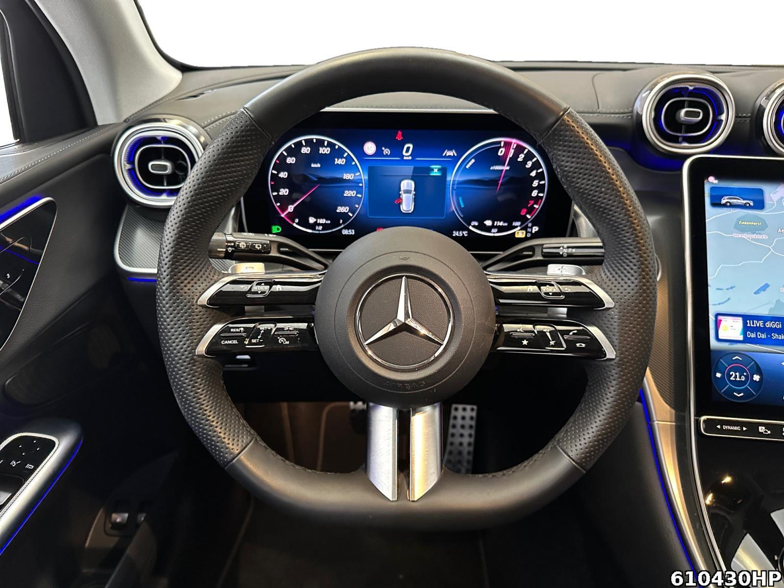 Fahrzeugabbildung Mercedes-Benz GLC 300 e 4M AMG AHK Night Memory Totw. Kamera.