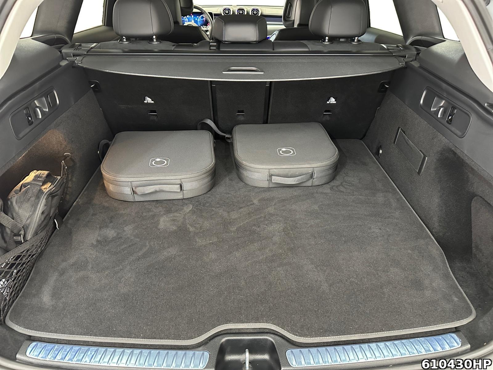 Fahrzeugabbildung Mercedes-Benz GLC 300 e 4M AMG AHK Night Memory Totw. Kamera.