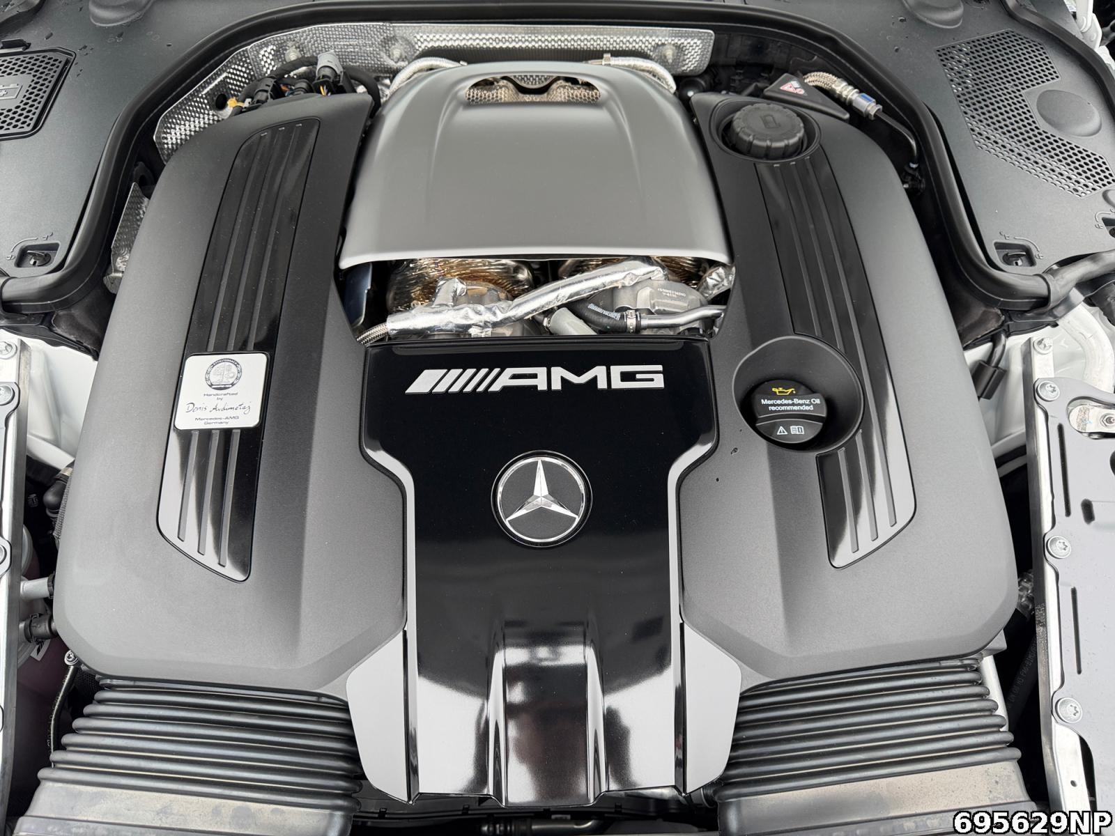 Fahrzeugabbildung Mercedes-Benz SL 63 AMG 4MATIC+ AMG+HUD+DIGITAL+PERFORMANCE+