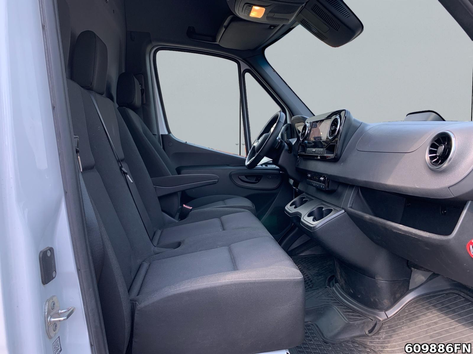 Fahrzeugabbildung Mercedes-Benz eSprinter 320 PRO L2H2 *LED*KLIMA*81kw/h*KAMERA*