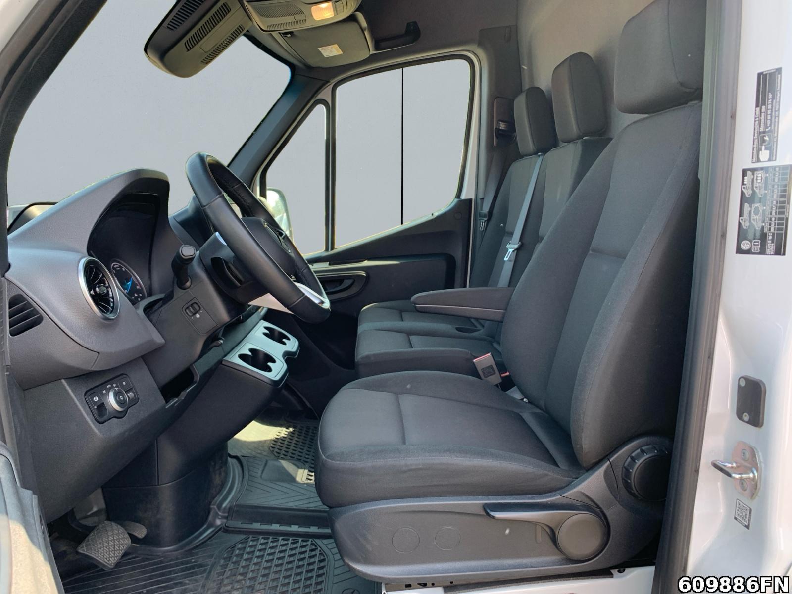 Fahrzeugabbildung Mercedes-Benz eSprinter 320 PRO L2H2 *LED*KLIMA*81kw/h*KAMERA*