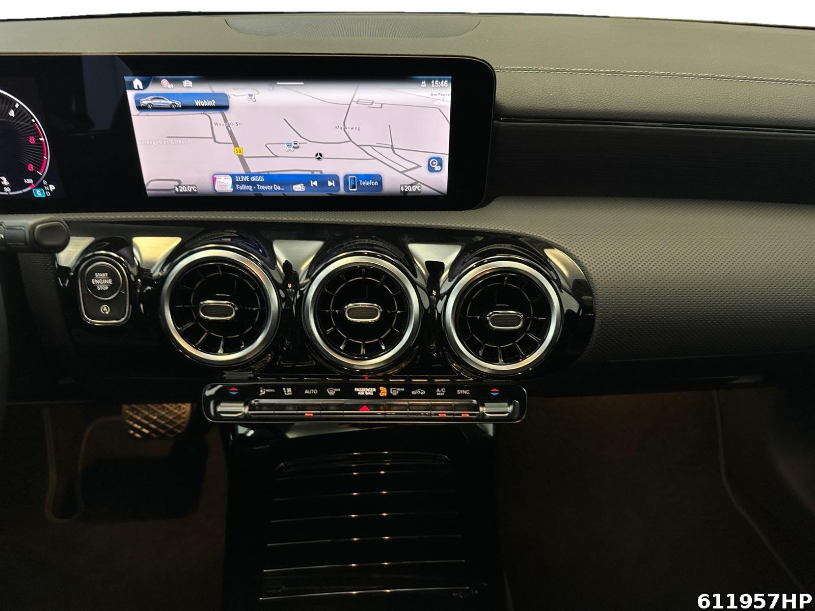 Fahrzeugabbildung Mercedes-Benz CLA 220 d Coupé Progressive Pano AHK Multibeam