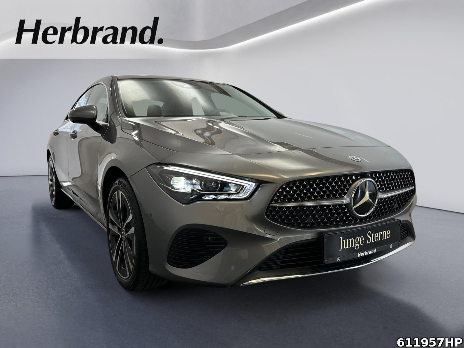Fahrzeugabbildung Mercedes-Benz CLA 220 d Coupé Progressive Pano AHK Multibeam