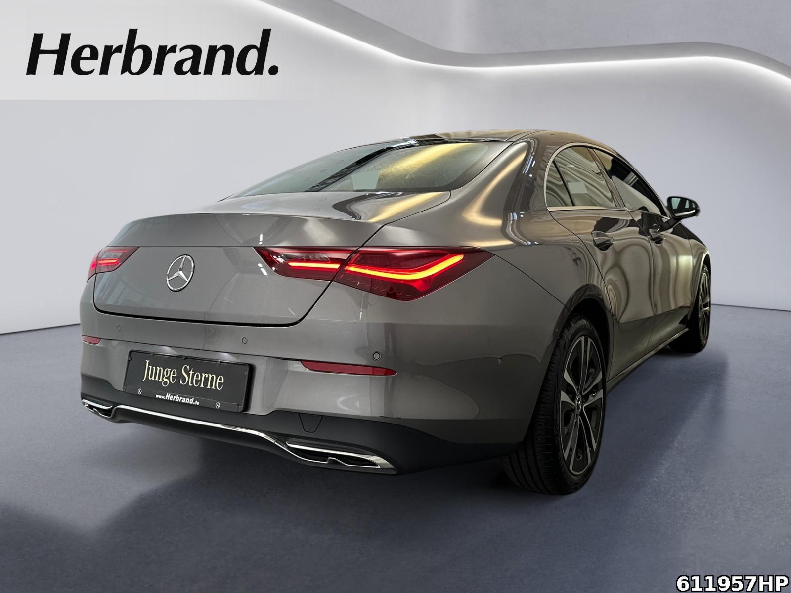 Fahrzeugabbildung Mercedes-Benz CLA 220 d Coupé Progressive Pano AHK Multibeam