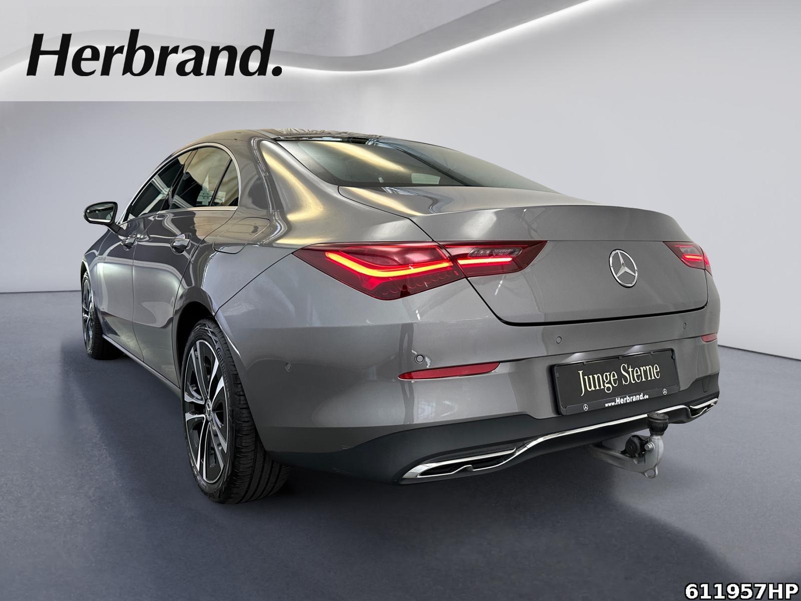 Fahrzeugabbildung Mercedes-Benz CLA 220 d Coupé Progressive Pano AHK Multibeam