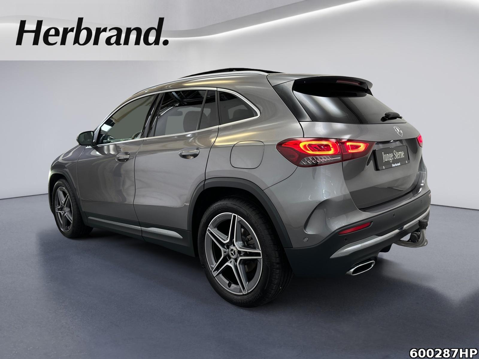 Fahrzeugabbildung Mercedes-Benz GLA 200 AMG Pano AHK Ambiente CarPlay LED 19