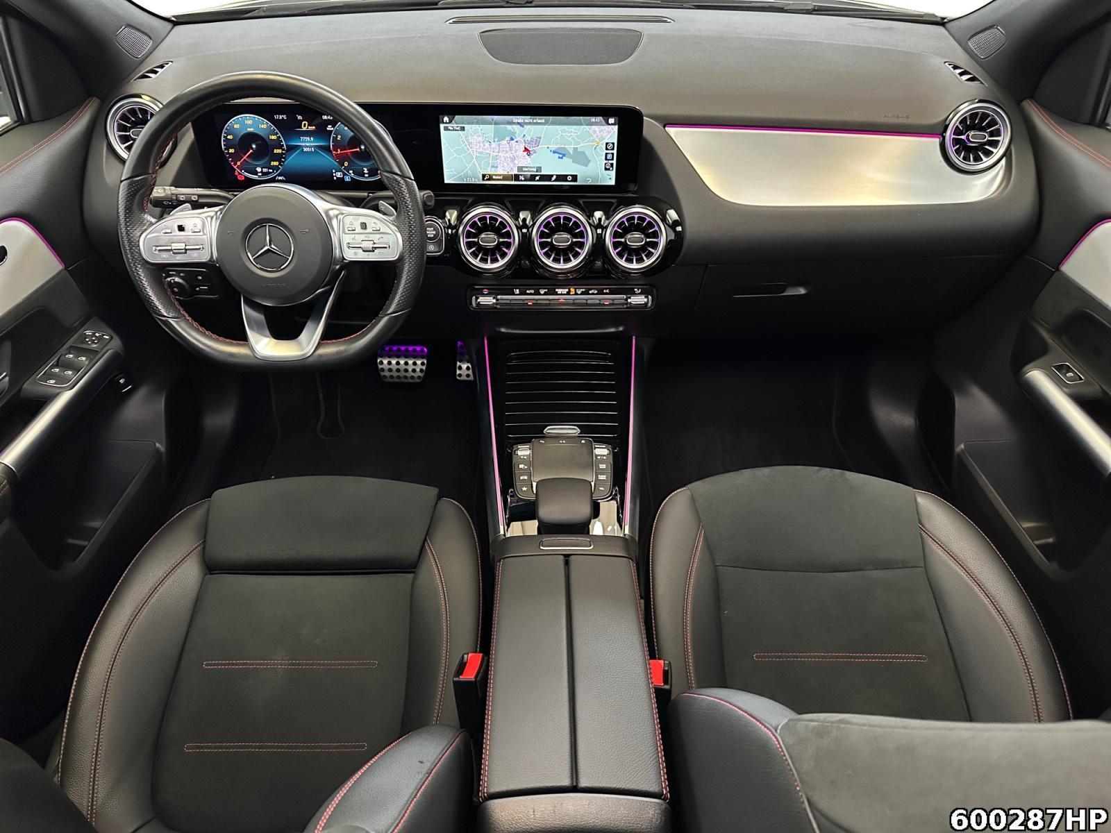 Fahrzeugabbildung Mercedes-Benz GLA 200 AMG Pano AHK Ambiente CarPlay LED 19