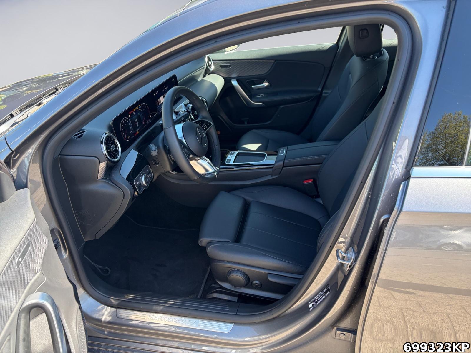 Fahrzeugabbildung Mercedes-Benz A 200 d Progressive Lenkradhzg Kamera CarPlay