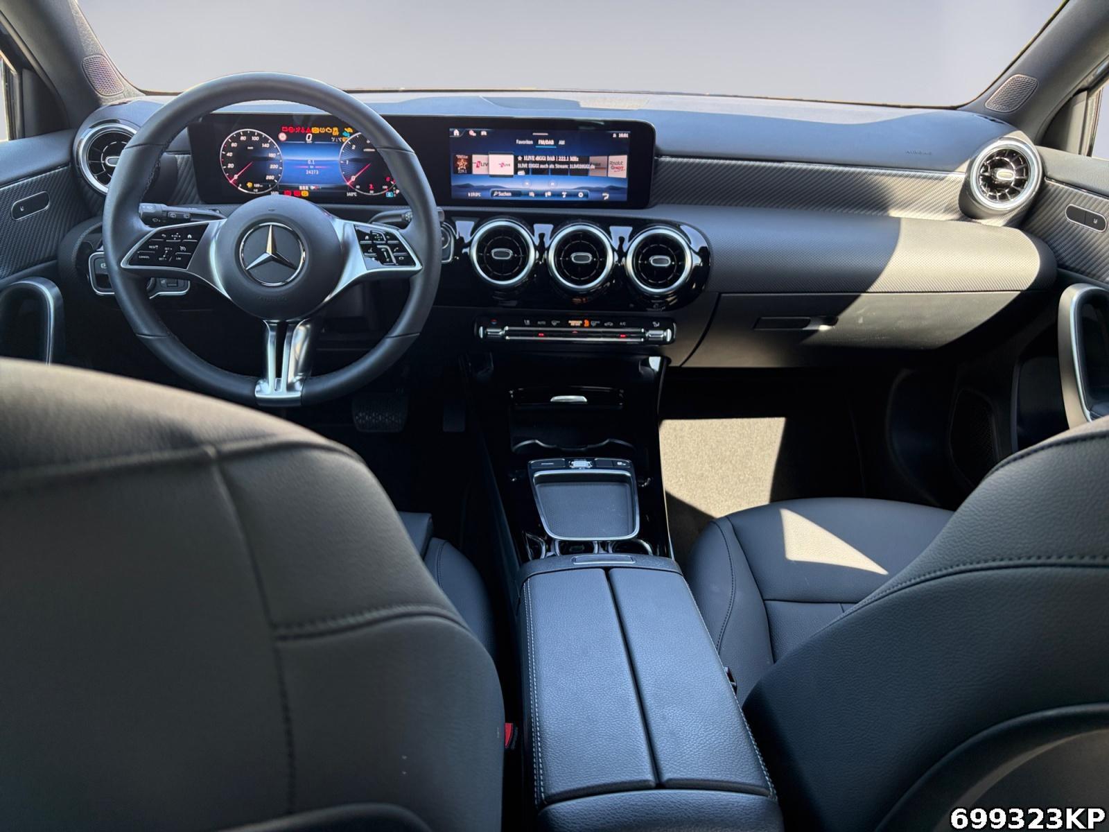 Fahrzeugabbildung Mercedes-Benz A 200 d Progressive Lenkradhzg Kamera CarPlay