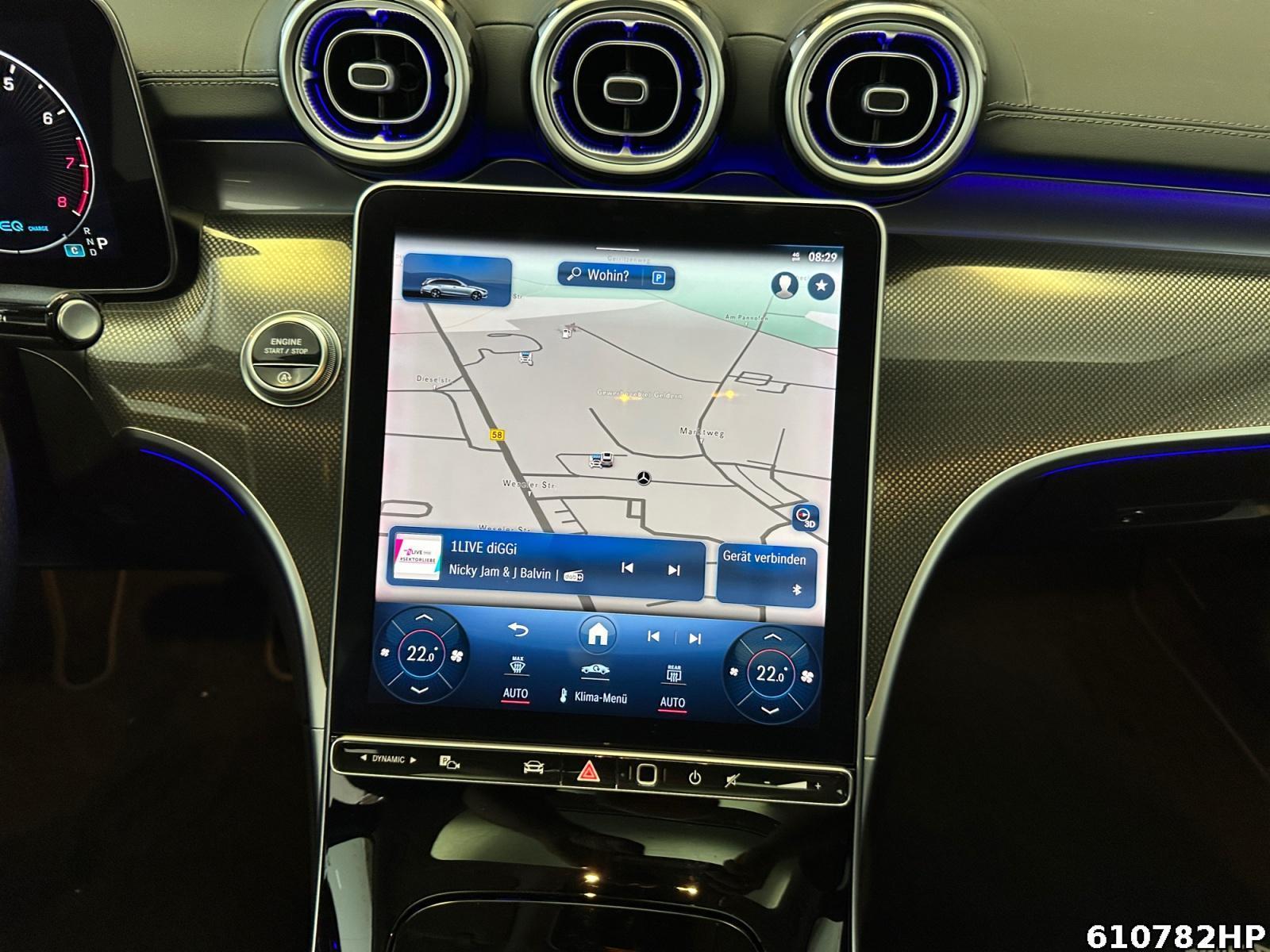 Fahrzeugabbildung Mercedes-Benz C 180 T AMG DigitalLight Pano Memory 360 Keyless