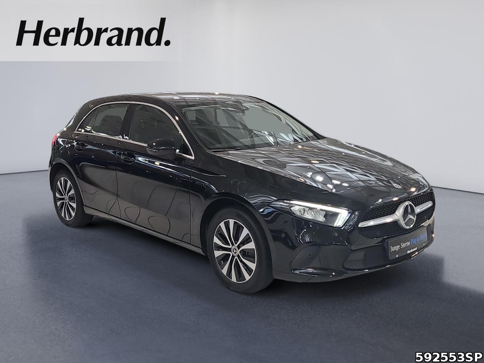 Fahrzeugabbildung Mercedes-Benz A 250 Progressive LED SPUR CARPLAY