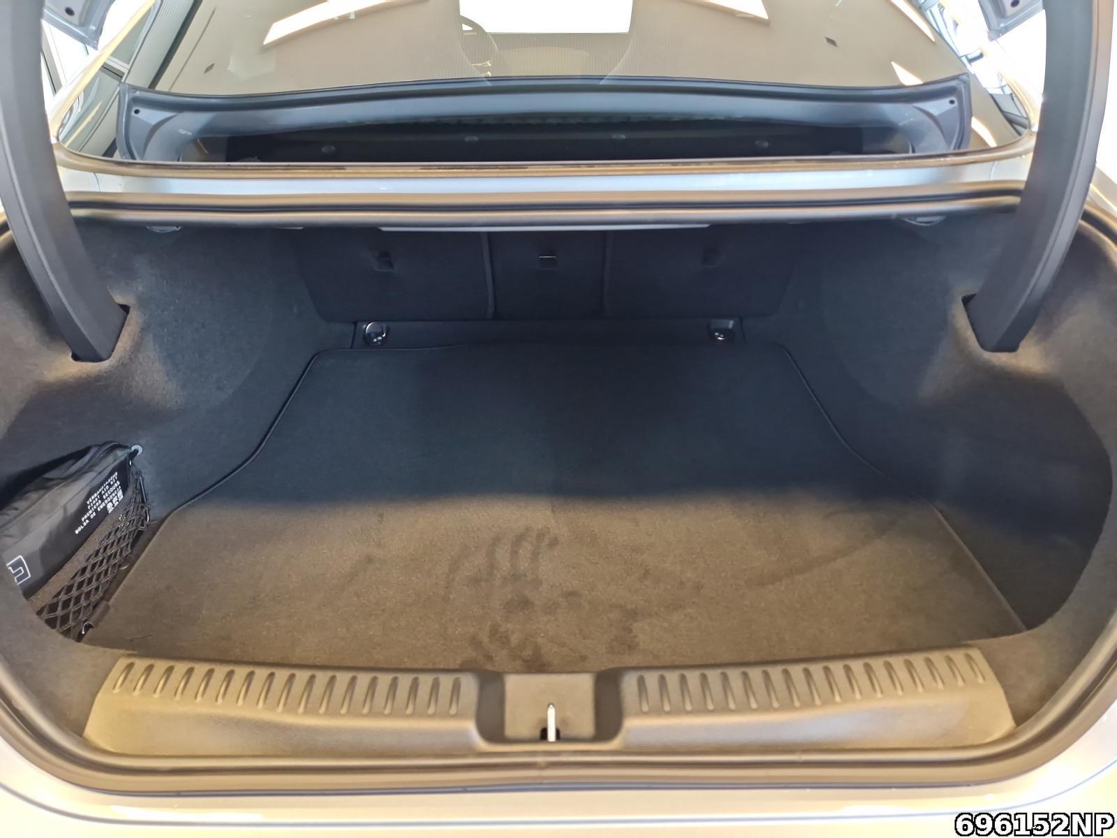 Fahrzeugabbildung Mercedes-Benz CLA 200 +AMG+SUPERSCREEN+HEADUP+MULTI+BURMESTER