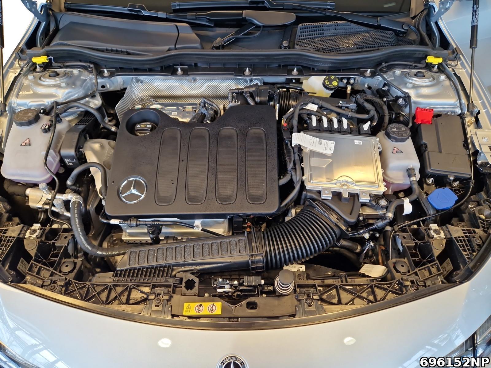 Fahrzeugabbildung Mercedes-Benz CLA 200 +AMG+SUPERSCREEN+HEADUP+MULTI+BURMESTER