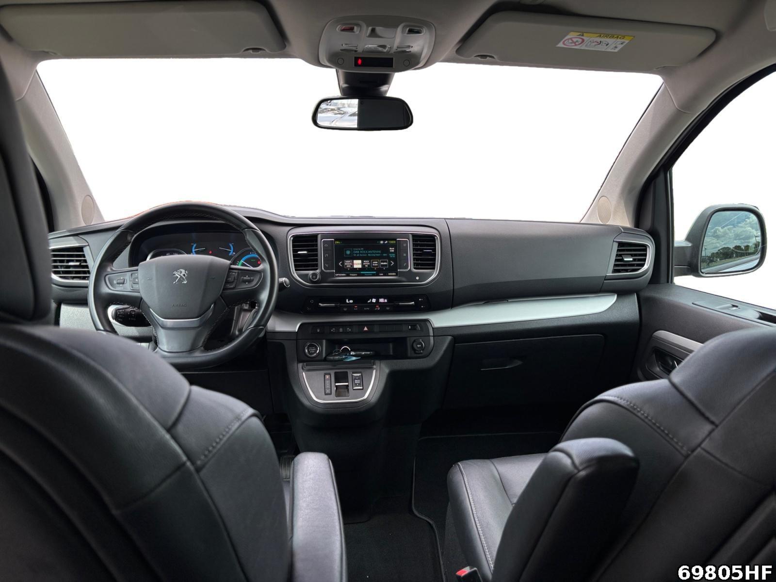 Fahrzeugabbildung Peugeot Traveller Elektromotor L2 Business VIP(75kWh Bat.)