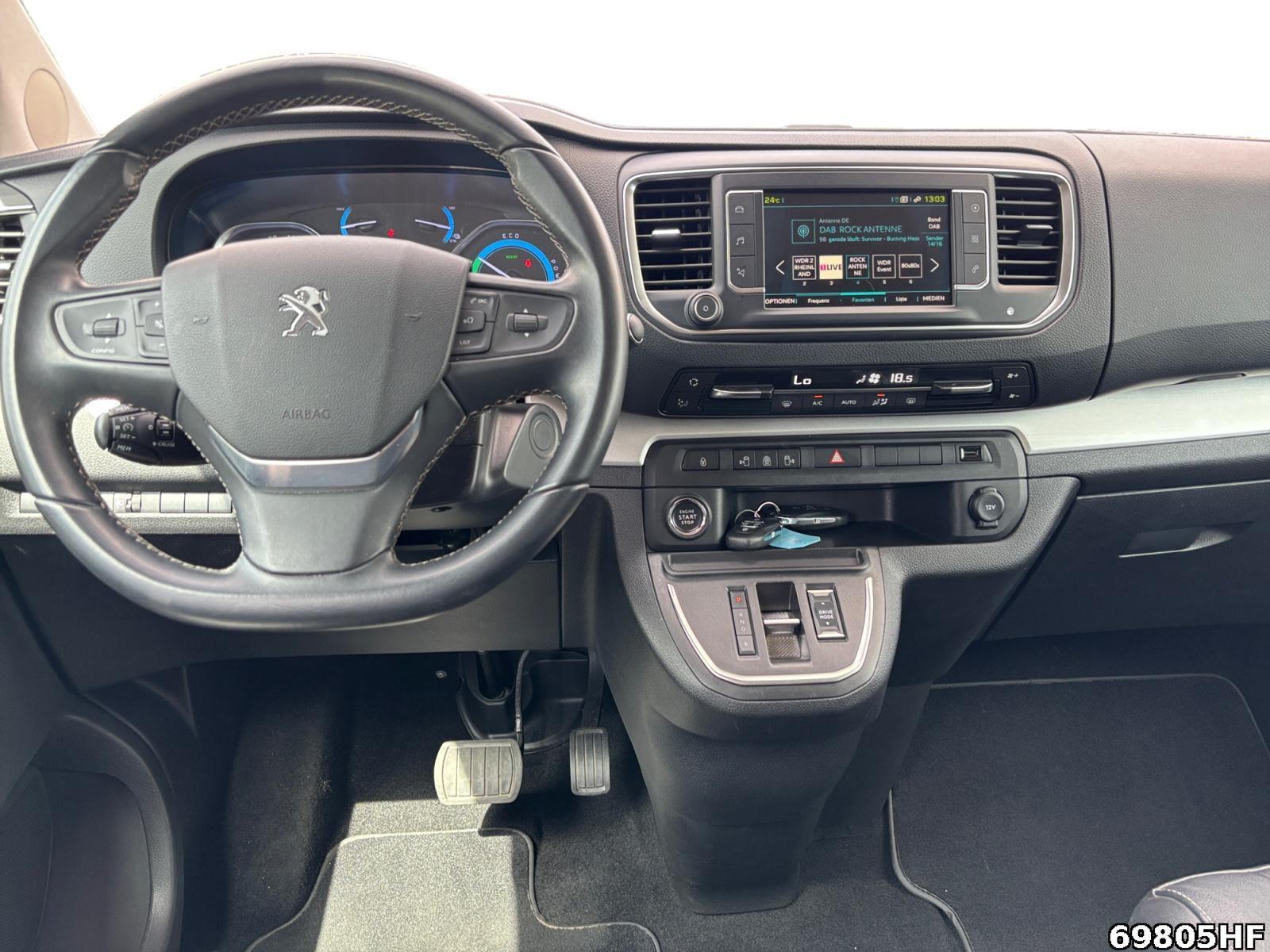 Fahrzeugabbildung Peugeot Traveller Elektromotor L2 Business VIP(75kWh Bat.)