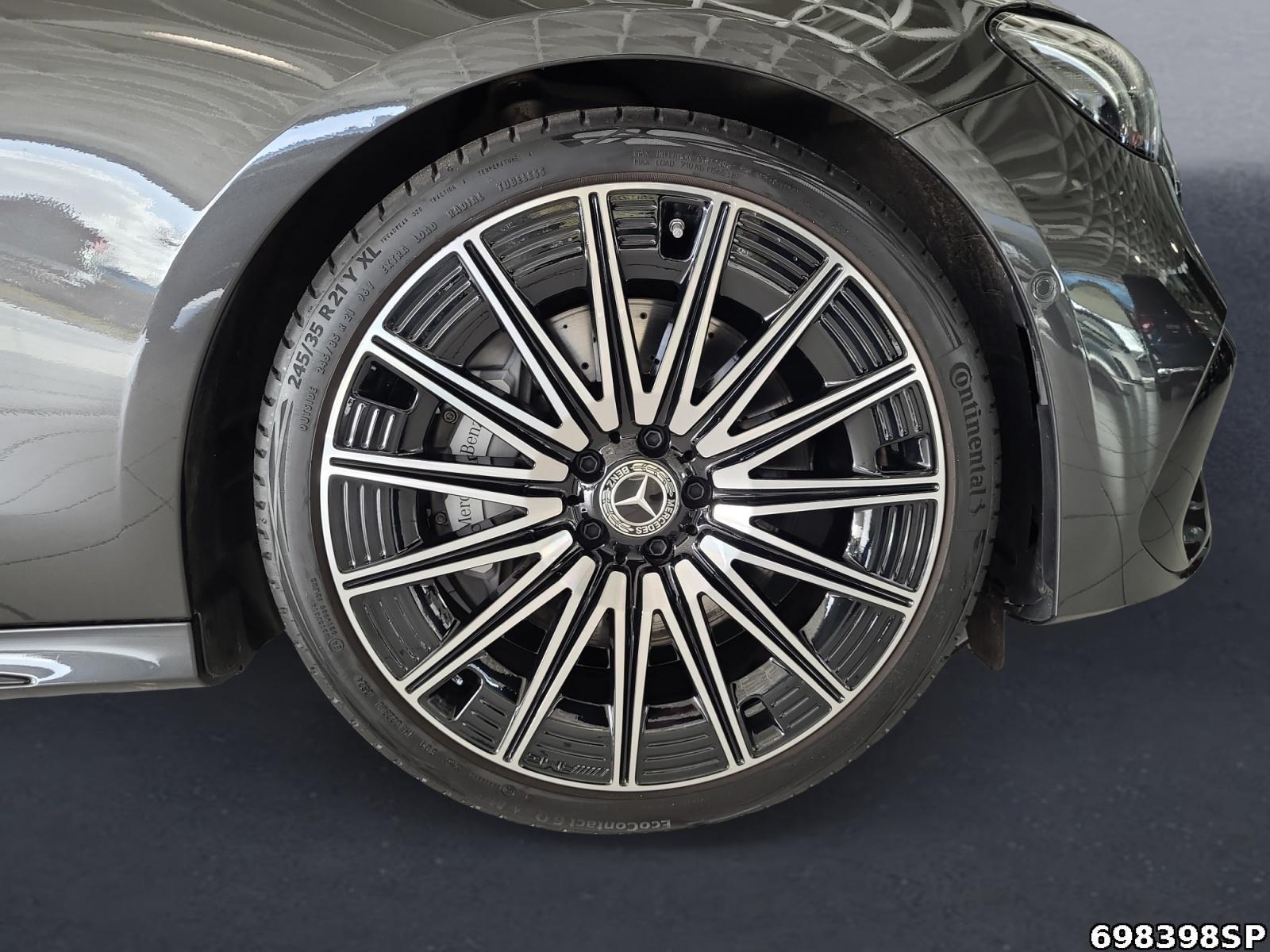 Fahrzeugabbildung Mercedes-Benz E 220 d AMG Pano Night Superscreen Distron. 21