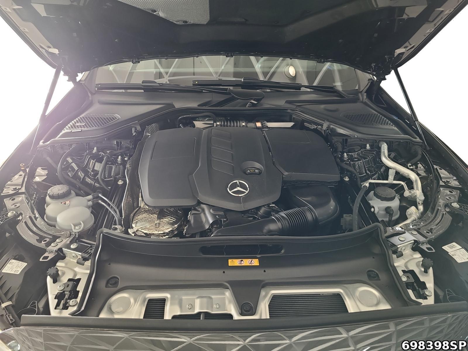 Fahrzeugabbildung Mercedes-Benz E 220 d AMG Pano Night Superscreen Distron. 21
