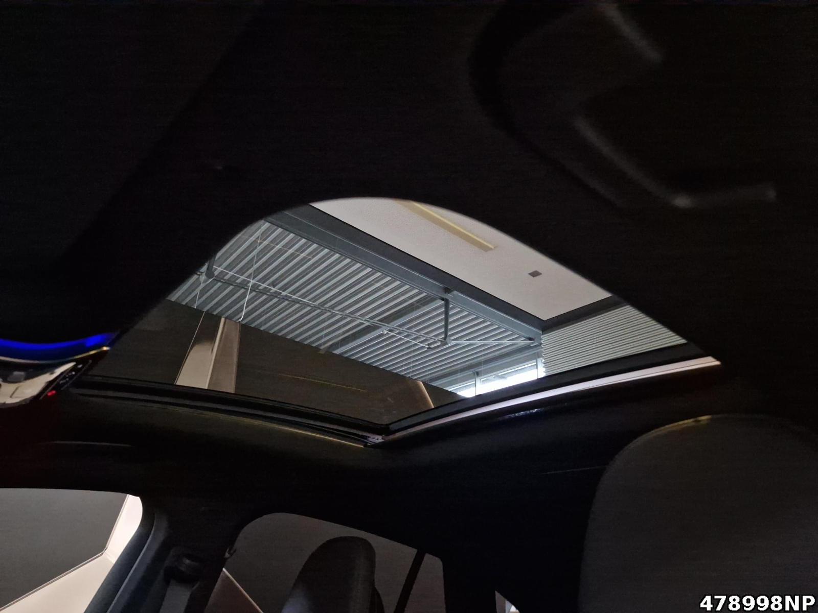 Fahrzeugabbildung Mercedes-Benz GLC 300 Coupé AMG+MEMORY+PANO+AHK+DIGITALLIGHT+