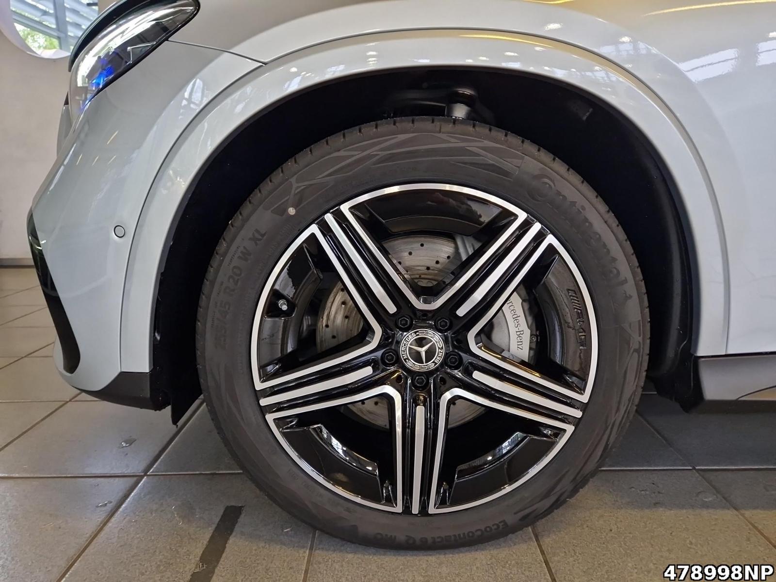 Fahrzeugabbildung Mercedes-Benz GLC 300 Coupé AMG+MEMORY+PANO+AHK+DIGITALLIGHT+