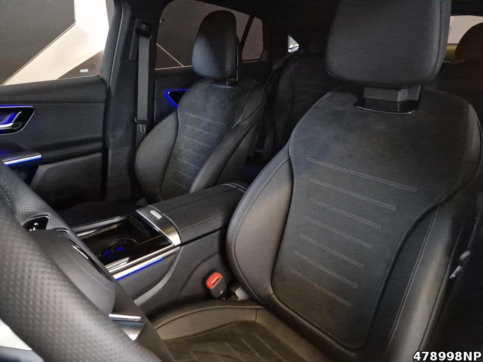 Fahrzeugabbildung Mercedes-Benz GLC 300 Coupé AMG+MEMORY+PANO+AHK+DIGITALLIGHT+