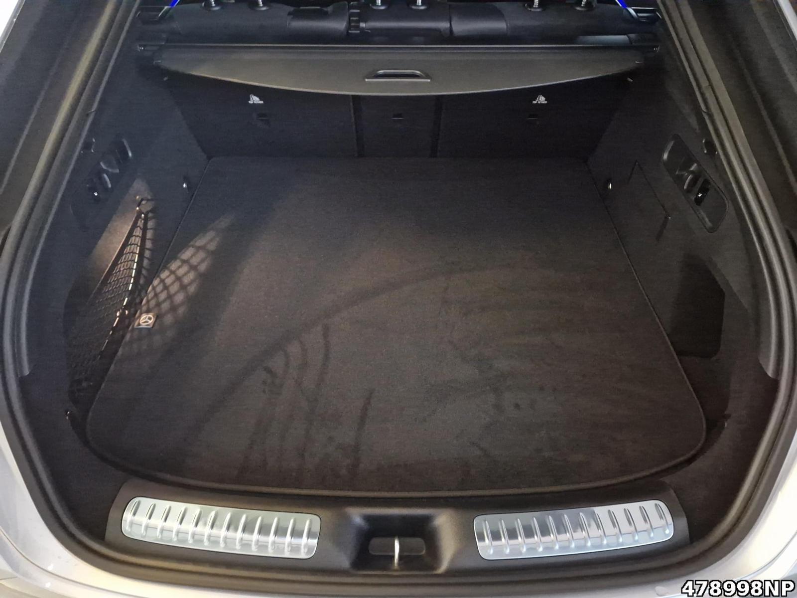 Fahrzeugabbildung Mercedes-Benz GLC 300 Coupé AMG+MEMORY+PANO+AHK+DIGITALLIGHT+