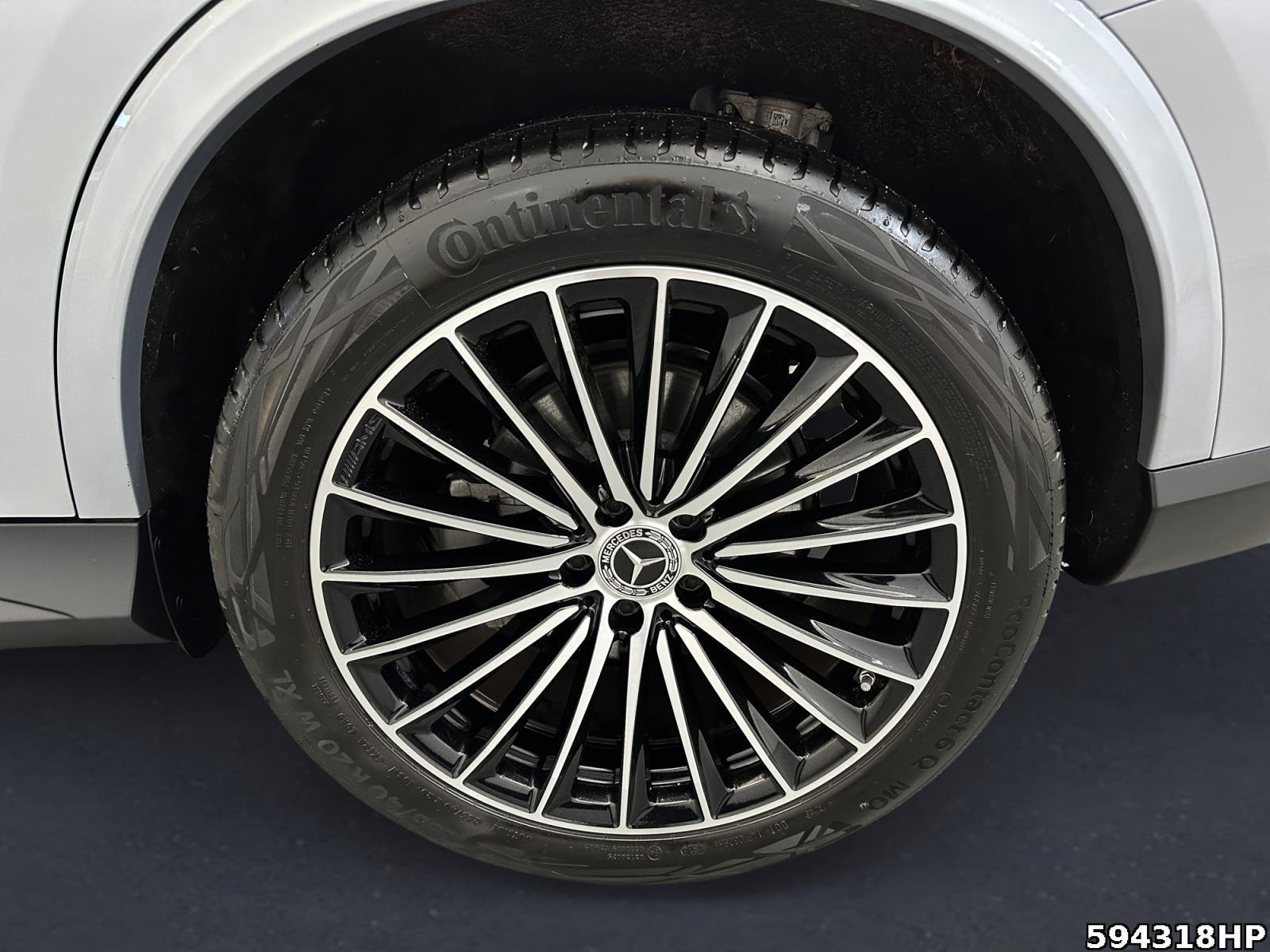 Fahrzeugabbildung Mercedes-Benz GLC 300 d 4M AMG AHK Pano Memory 360° DISTRONIC