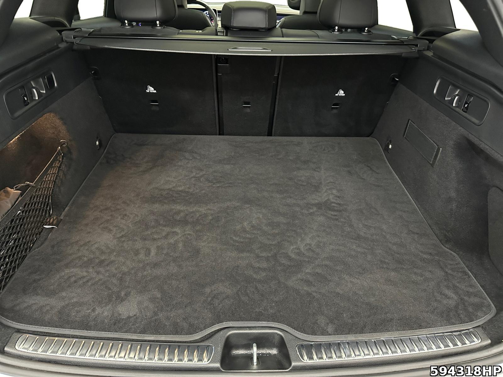 Fahrzeugabbildung Mercedes-Benz GLC 300 d 4M AMG AHK Pano Memory 360° DISTRONIC