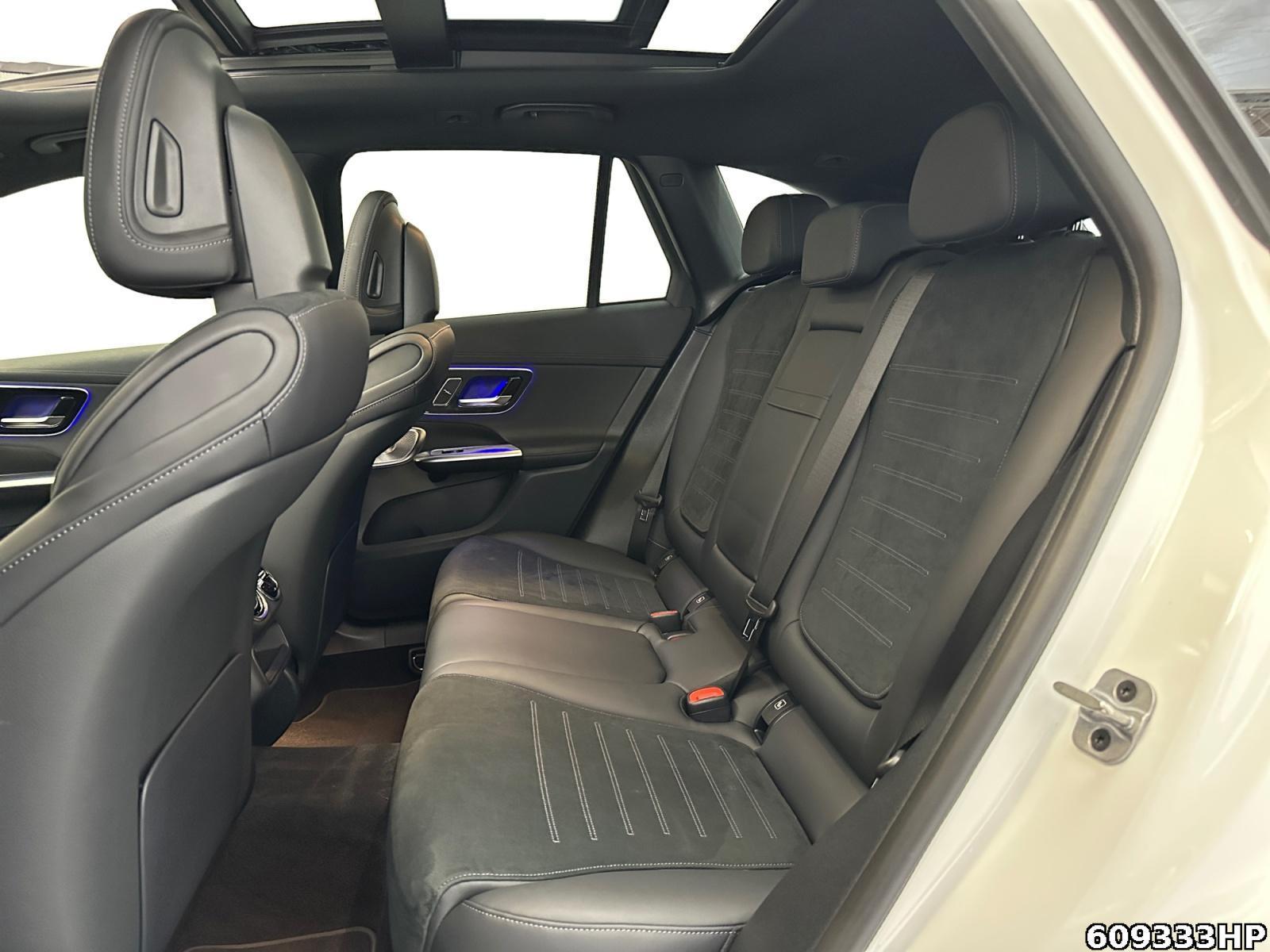 Fahrzeugabbildung Mercedes-Benz GLC 200 4M AMG AHK Pano Night Burmester
