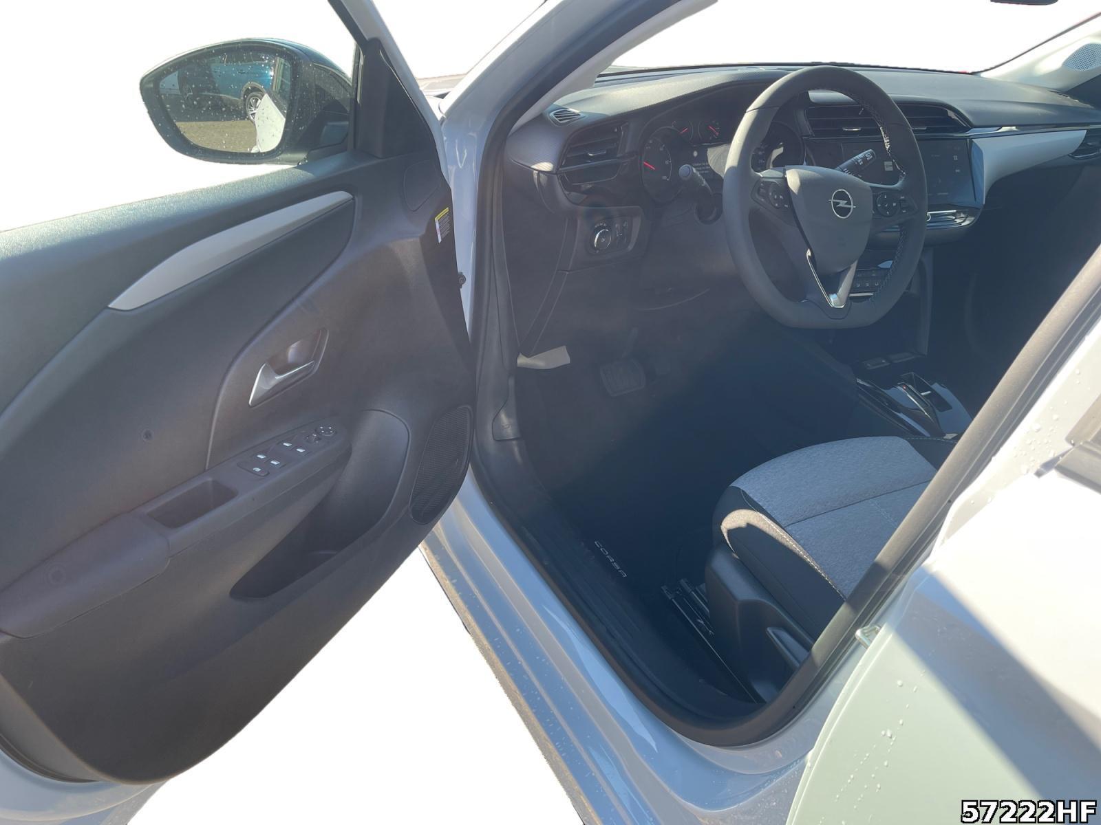 Fahrzeugabbildung Opel Corsa Edition Hybrid 81 kW(110 PS)