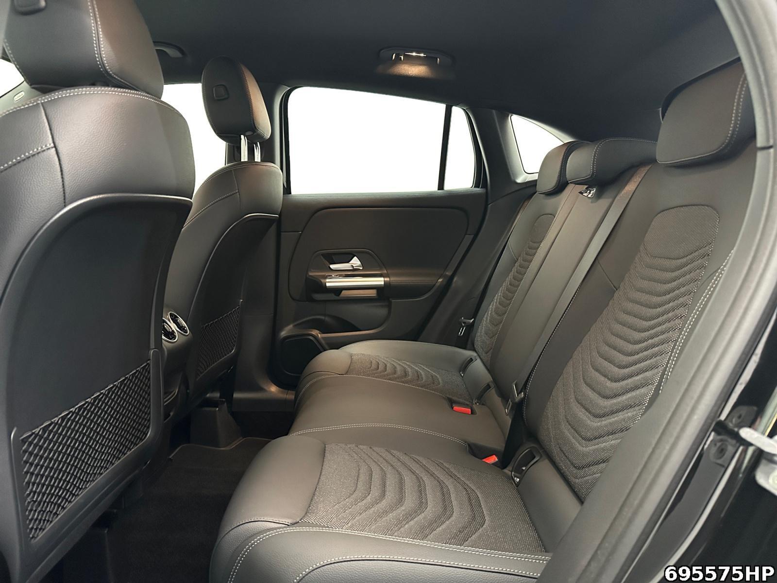 Fahrzeugabbildung Mercedes-Benz GLA 200 d Progressive AHK DISTRONIC Kamera easy