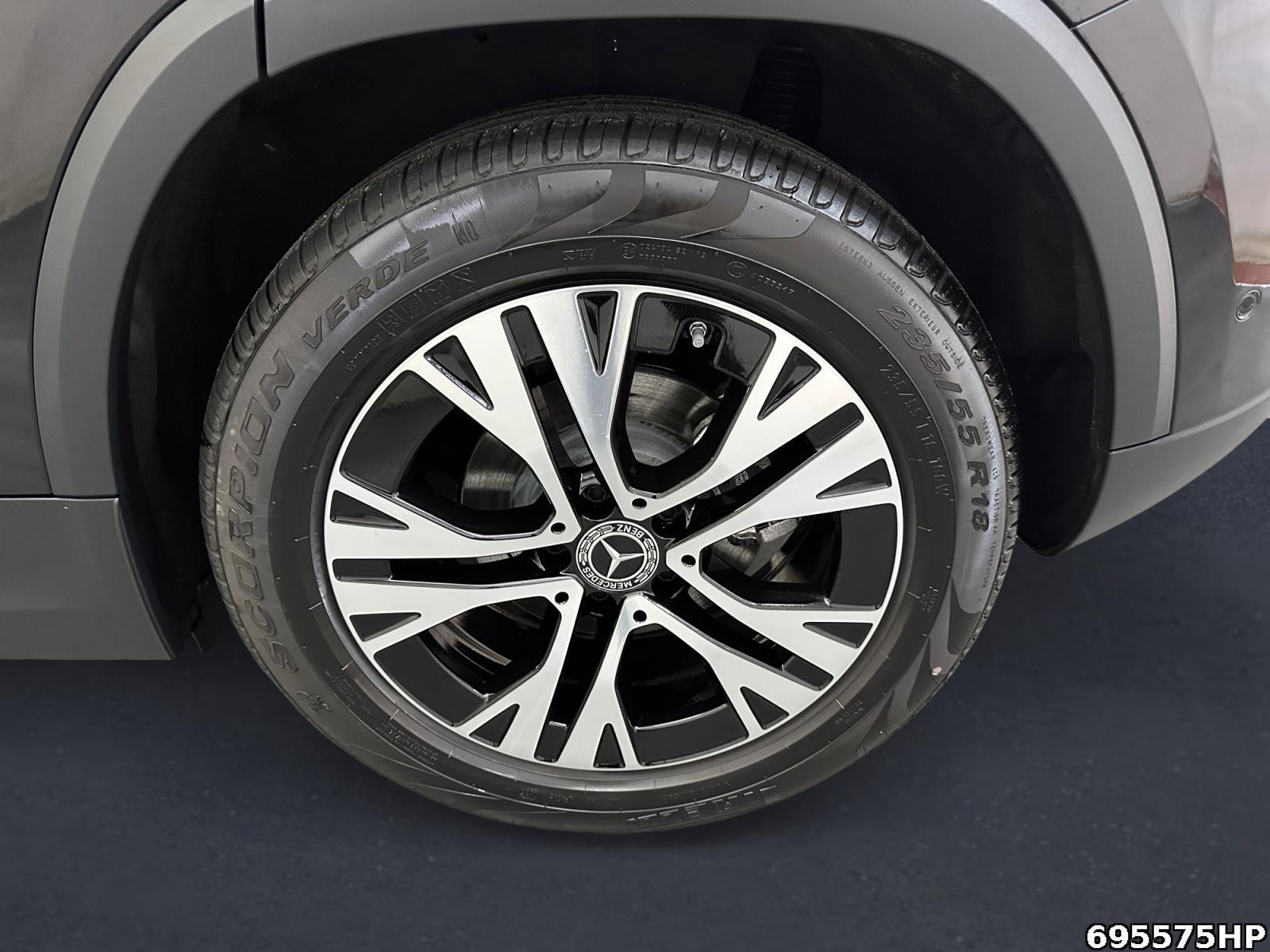 Fahrzeugabbildung Mercedes-Benz GLA 200 d Progressive AHK DISTRONIC Kamera easy