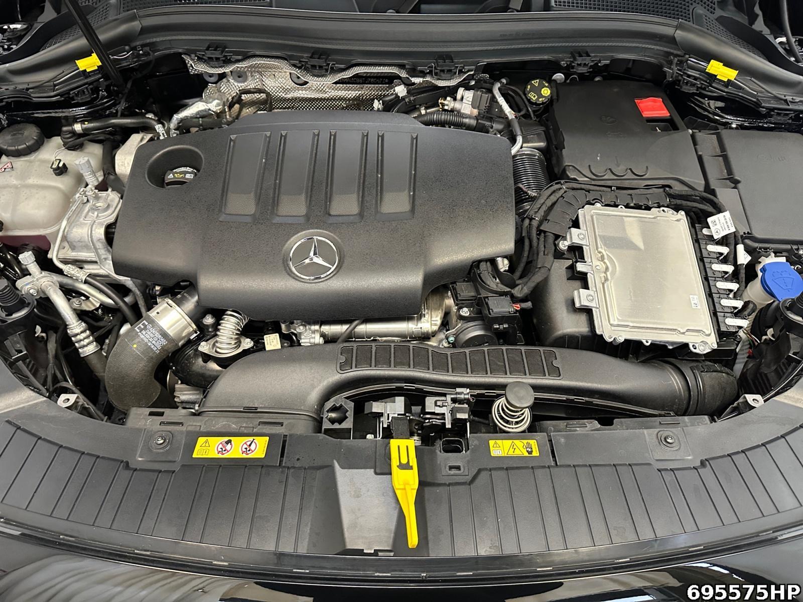 Fahrzeugabbildung Mercedes-Benz GLA 200 d Progressive AHK DISTRONIC Kamera easy