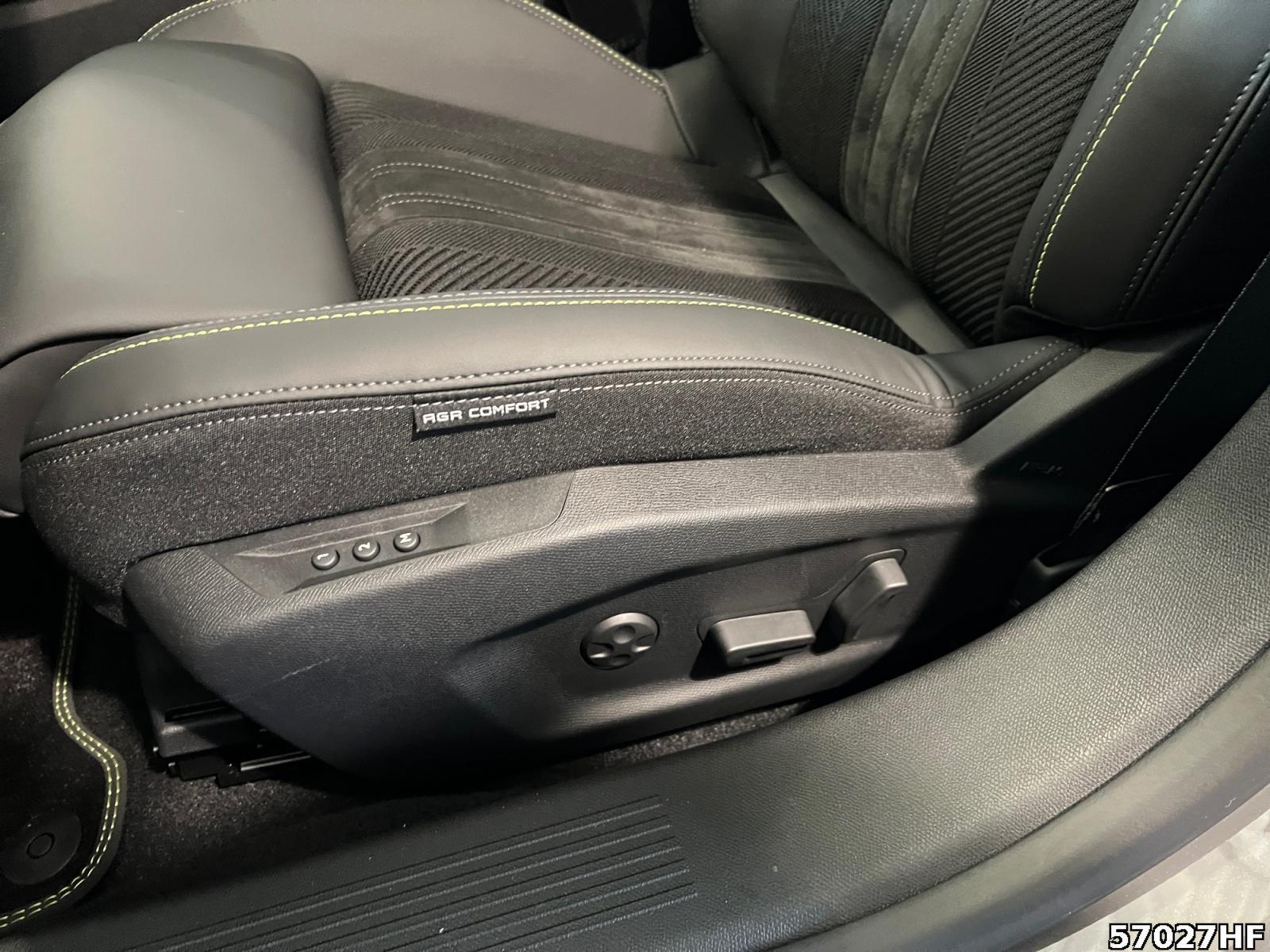 Fahrzeugabbildung Peugeot 308 SW GT HYBRID 145 e-DSC6