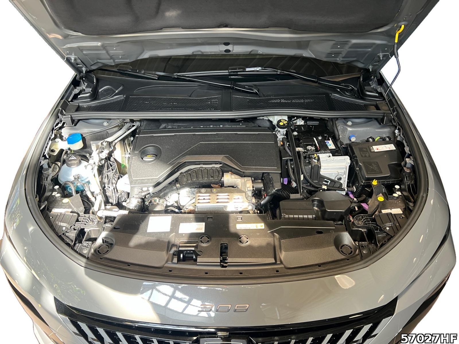 Fahrzeugabbildung Peugeot 308 SW GT HYBRID 145 e-DSC6
