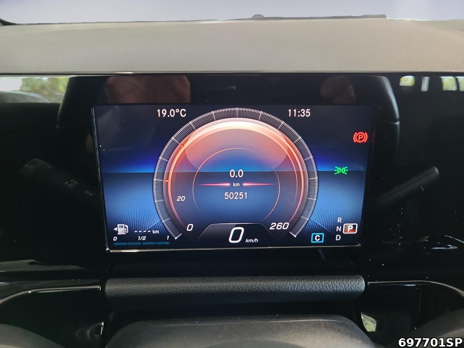 Fahrzeugabbildung Mercedes-Benz GLA 200 d Progressive KAMERA MULTIBEAM AHK