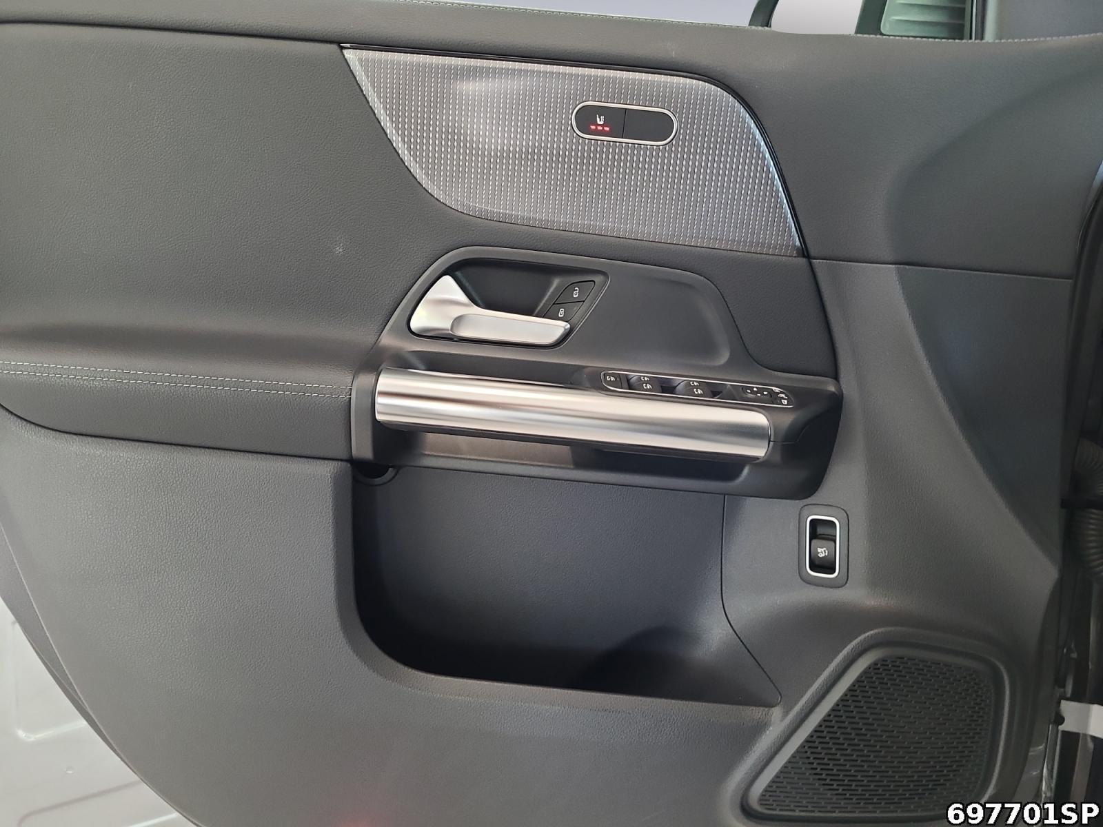 Fahrzeugabbildung Mercedes-Benz GLA 200 d Progressive KAMERA MULTIBEAM AHK