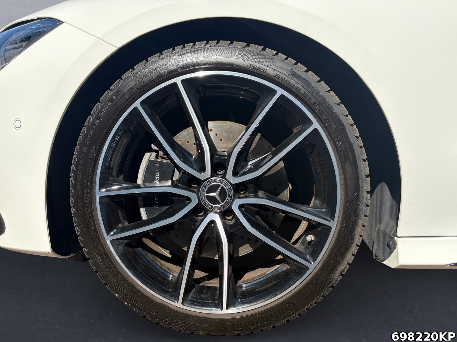 Fahrzeugabbildung Mercedes-Benz CLA 200 d Coupé AMG Night Distronic Kamera 19