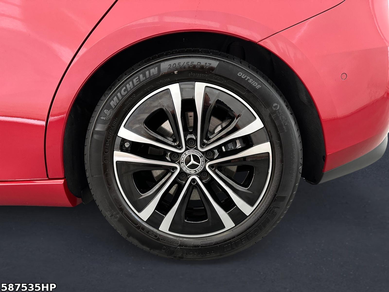 Fahrzeugabbildung Mercedes-Benz B 200 Progressive Anhängevorrichtung, Lenkradh.