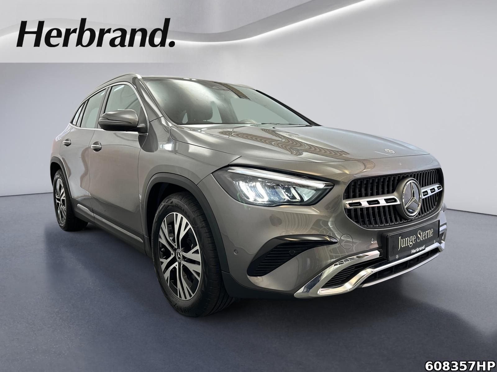 Fahrzeugabbildung Mercedes-Benz GLA 200 Progressive DISTRONIC AHK Keyless RFK <